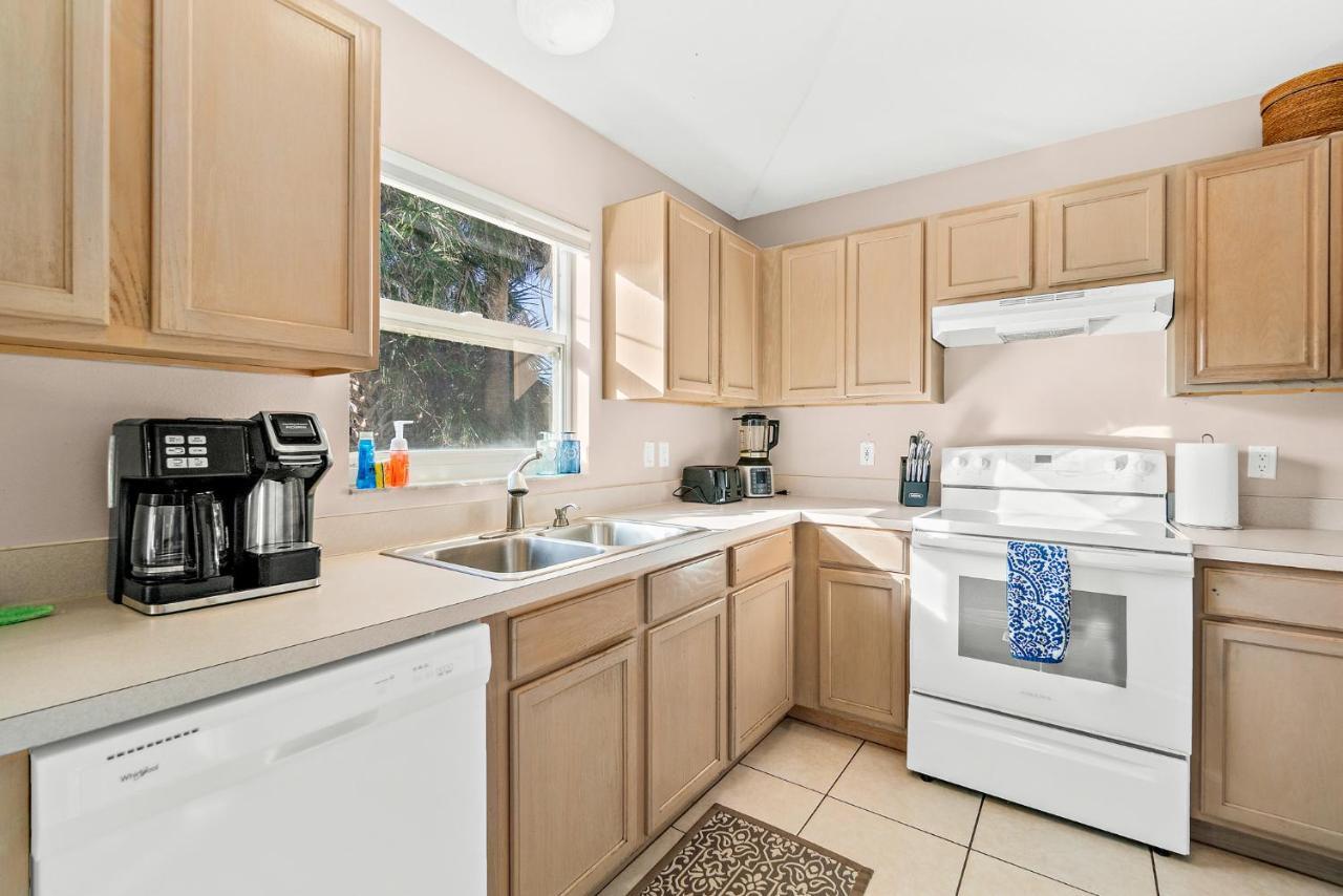 Sunset Serenity - 3Br Beach Townhome With Outdoor Patio - New Hot Tub, Steps To Ocean Fun! Melbourne Exteriér fotografie